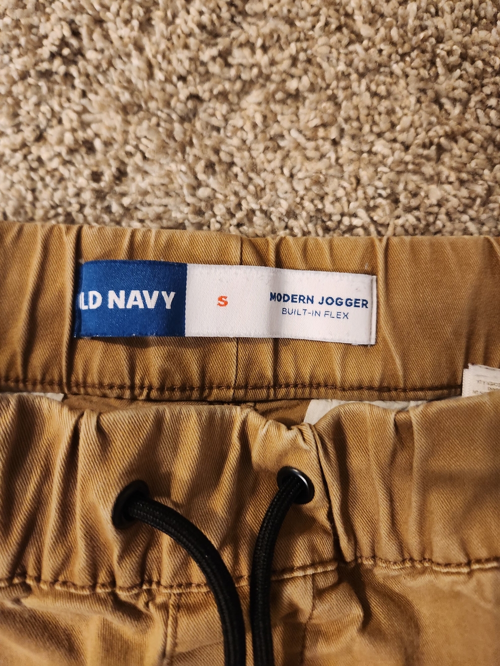 Old Navy Men's Modern Jogger Pants. Small. - Picture 3 of 7